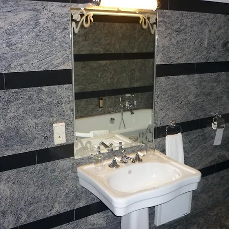 Chateau De Vignee 5*