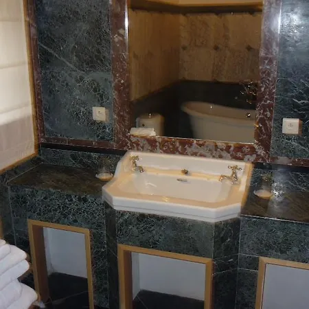 Chateau De Vignee Hotel