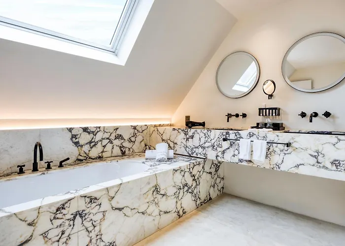 Chateau De Vignée Hotel 5*