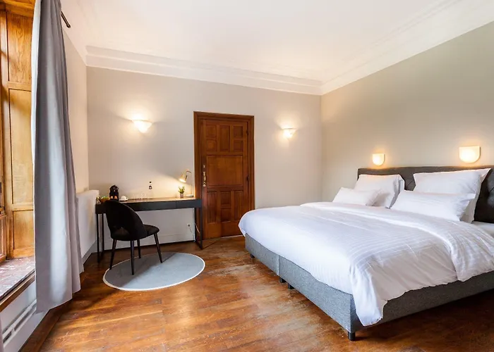 Chateau De Vignée 5* Rochefort