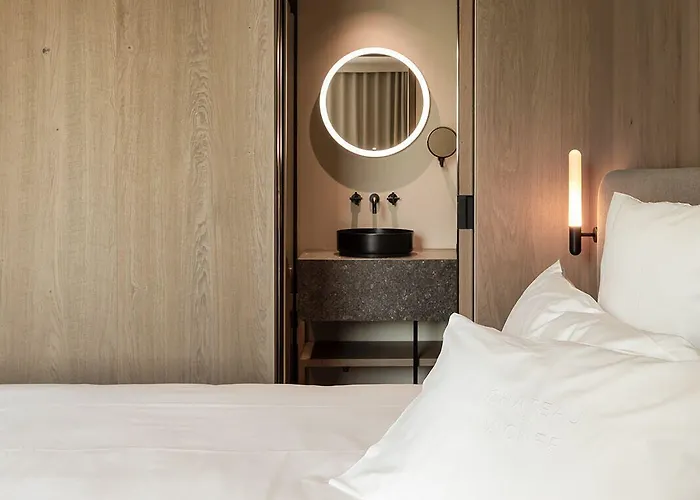 Chateau De Vignée 5*