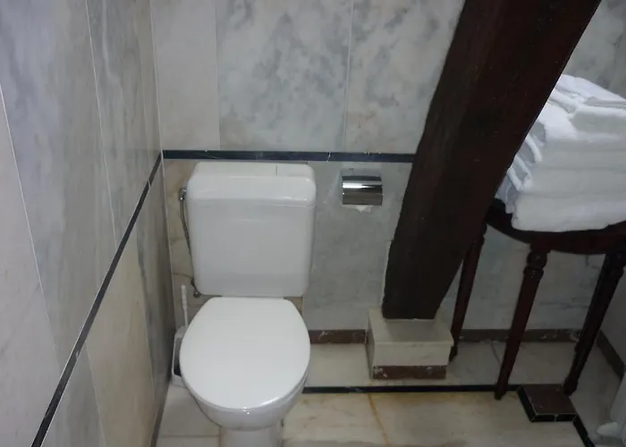 Chateau De Vignée Hotel 5*