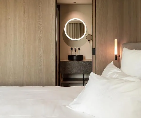 Chateau De Vignée Hotel